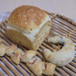 Bakery&Cafe KiKi - 玄米ごはんパン・大納言・ベーコンエピ