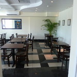 Cup & Saucer Bakery & Crepe Cafe - 店内