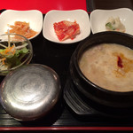 豚王 - 「おからチゲ」！
丁寧な作り、美味です。