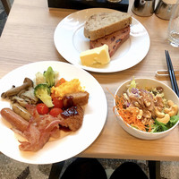 インプレイス 3-3 ヒルトン名古屋 - 味噌カツ！