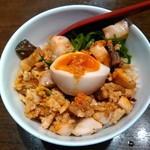 らーめん 鶏喰 - 味玉のせ ラー油たっぷり