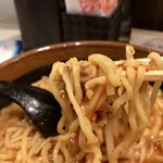 麺場 田所商店 - 北海道辛ら味噌ラーメンの麺