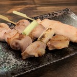 Koushuu Yatai Yoidore Gekijou - 比内串焼き3種