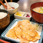 こめらく - 揚げ餅とたっぷり大根おろしの特製みぞれ茶漬け1080円