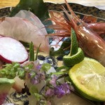 旬ものと日本酒 とみ笑 - 刺身盛合せ