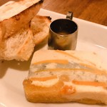 石窯ピッツァ＆旬野菜のイタリアン アルナッジョ - ５種チーズのテリーヌ