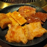 Yakiniku Horumon Sansuien - 山水縁盛り