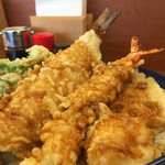 Tendon Tenya - 1番目立ってるのが、ほっけの天ぷら！