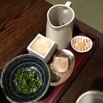 料理旅館 奥飛騨山草庵 饗家 - 薬味  ねぎ、しょうが、おろし、タレ、岩塩