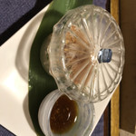 料理旅館 奥飛騨山草庵 饗家 - ガラスの器 燻製中