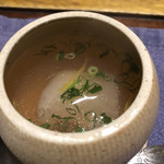 料理旅館 奥飛騨山草庵 饗家 - 様々な野菜からとった出汁スープ 冬大根の