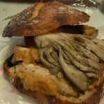 パーラー江古田 - 舞茸とチキンパニーニ