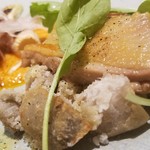 ファリナモーレ - ◆「庄内彩鶏のココナッツオイルコンフィと赤ネギのグリル」