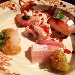 中島町倶楽部 - 鯖鮨、炙った穴子梅肉ソース、ヤイトカツオニラ醤油、鰤鬼おろし、鮃あん肝ソース