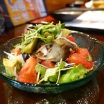 Koiki - アボカドと茄子のサラダ