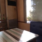 チャヤ ジャルディーノ シロヤマ - 店内（座席より右まわり）➡