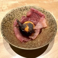 肉寿司 肉和食 KINTAN コレド室町 - 和牛サーロインのトリュフすき焼き