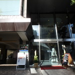 Resutorantsubaki - ホテル１階入口