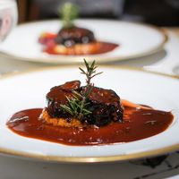 洋食 つばき - 神戸牛田村さんの、 42ヶ月スネ肉のビーフシチュー