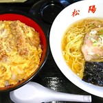 中華料理 松陽亭 - 日替りランチ(かつ丼＋半ラーメン)