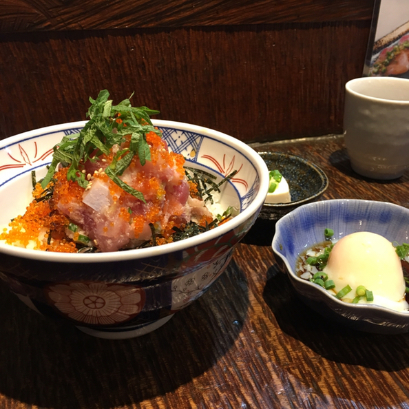 やっぱり安定の海鮮丼 By Mana Maaana 赤坂 魚ぴー 赤坂見附 海鮮丼 食べログ