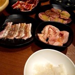 炭火焼肉処じゅうじゅう - 追加のお肉