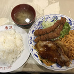 レストラン香港 - 豚生姜焼きエビフライライス750円
                                ＋ライス大盛50円