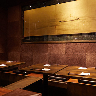 A calm Japanese space. If you like alcohol, please specify the counter where the owner will serve you.