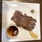 覇王樹 - 仙台厚切り牛タン990円（ハーフ500円)
