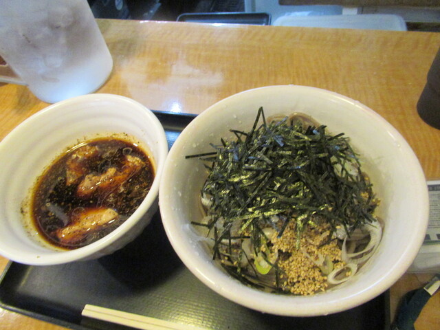 なぜ蕎麦にラー油を入れるのか 東新宿店 東新宿 そば 食べログ なぜ蕎麦にラー油を入れるのか 東新宿店 東新宿 そば 食べログ