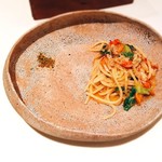 イル ギオットーネ - セコガニとウニ　九条ネギのキタッラ