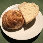 ワインレストラン ドミナス - シューパンとフォカッチャ