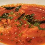 グルガオン - ゴア シーフードカレー。海老や白身魚などの魚介がゴロゴロ～(*￣∇￣)ノ