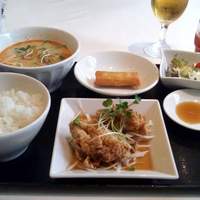 チャイニーズ 芹菜 - ハーフセットのランチ