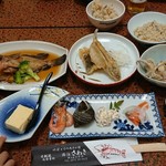 旅館さわき - アコウ煮付け、ゲソ天ぷら、手作り玉子豆腐