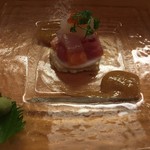 手酌割烹 てら田 - 本日の造り
      泡醤油