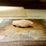 菊鮨 - ［2018/12］寿司⑨ 佐渡産ぶりの握り