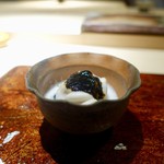 菊鮨 - ［2018/12］酒肴⑧ 白子 赤酢系シャリ 海苔醤油 白子エスプーマ
