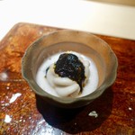 菊鮨 - ［2018/12］酒肴⑧ 白子 赤酢系シャリ 海苔醤油 白子エスプーマ