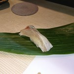 ふじ鮨 - 縞鯵(〆です)一貫