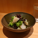 こころや - 炙り帆立とからし菜の柚子胡椒和え