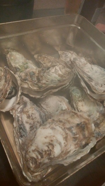 牡蠣小屋 中番屋