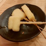 恵美須商店 - 3種のチーズ串盛り合わせ380円