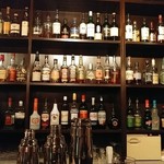 Guinea Bar - バックバーの一部