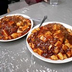 老広東 - 麻婆飯（激辛・大盛り）（右）