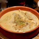 餃子とスパークリング バブルス - 炊き餃子