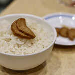 波へい - オデン出汁で炊いたご飯