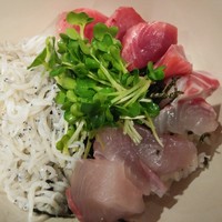 魚感うえさき - 海鮮丼アップ