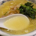 上海餃子 りょう華 - 上湯半麺