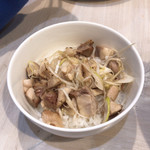 自家製麺ラーメン もりきや - ネギ塩鶏チャーシュー丼 ¥200
